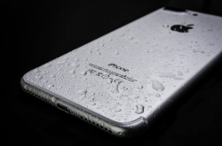 iPhone7在9米深的海水中泡了近两天 捞起来后竟完好无损