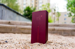 相比于8848的锤子R1 这款手机让你低价就能使用到纯正的锤子系统