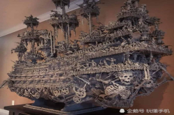 纹身师制作巨大幽灵船模型：细节逼真效果十足