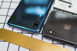 iPhoneX和华为P20Pro正面对比孰优孰劣一目了然
