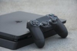 Sony推手机支架XMount用手机也能玩PS4游戏