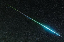 被 NASA 选中的佳作：双子座流星长彩虹尾巴