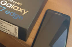 国外网友曝到手SamsungS7edge妥妥秀优越