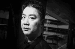 看完刘强东的人生经历 网友直呼：还忍心黑东哥？
