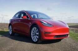马斯克公布最强Model3规格：续航500公里 50万起售