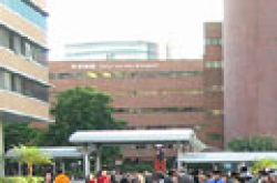 大学校园再发现高科技偷窥狂踢爆DC败类偷拍走光照片