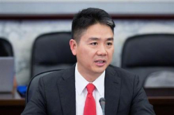 不知妻美刘强东清明回乡认祖 再获百亿小礼物称号