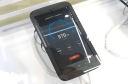 不碎屏＋5G模块？你会期待MotoZ3吗？