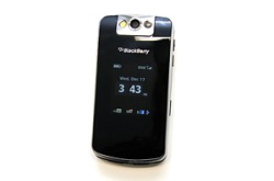 首部黑莓折机：BlackBerry Pearl Flip 8220 试用报告