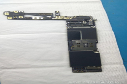 30元淘的iPhone6故障板 刮骨疗毒后竟然开机了 这次赚大了