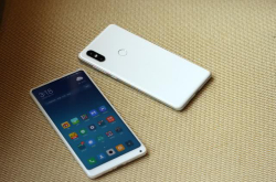 抢不到小米MIX2S别伤心 雷军新机月底发布 骁龙845＋8GB＋256GB