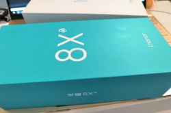 荣耀8X战略新布局曝光：告别畅玩二字 重新定位成核弹级腰部产品