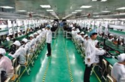 实习生加班生产iPhoneX富士康：已停止