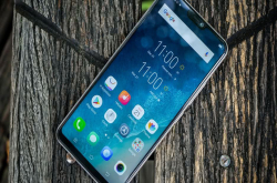 图赏vivoV9：外观形似iPhoneX 拍照功能很强大