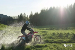 本田CRF450L狂野登场