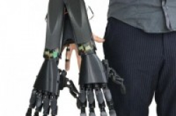 Youbionic为“增强人类”提供双手机械手售价1799欧元