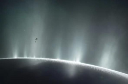 外星生命迹象？NASA报告称土卫二深处首次发现复杂有机分子