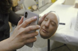 FBI强制嫌疑人用FaceID解锁iPhone