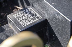 iPhone墓碑刷爆互联网：这背后是一个悲伤的故事…