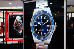 新表、古董表玩家勿错过！Tudor Heritage Black Bay 展