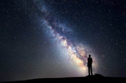 宇宙创造了人到底是为了什么？宇宙为何而存在？