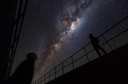 牛津大学科学家：人类可能是宇宙中仅有的智慧生命