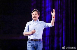 逆势反弹 小米股价大涨 雷军跻身全国富豪榜Top10