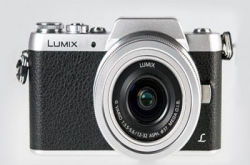 Panasonic“女友7号”竟变“真汉子”？