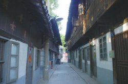 上海千年《里护塘》之谜