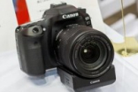 Canon发布EOS80D单反相机45点全十字对焦