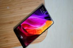 小米MIX引米粉疯狂通宵排队席地而坐