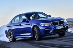 【甩尾当食生菜】边个话新BMWM5不好玩？