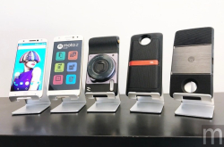 手机真的变单眼Motorola推数位单眼镜头、投影机功能、喇叭功能MotoMods模组化配件