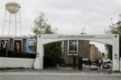 Sony影业警告纽约时报等媒体不得发布被盗信息