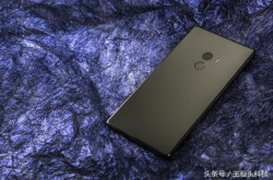 雷军在玩什么？小米MIX3背面太神秘 可能藏着一个大招