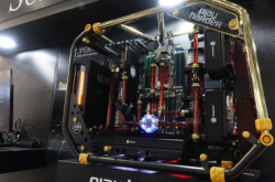【Computex2018】与Intel/AMD比多核！SUPERMICRO首发SUPERO双XeonCPU电竞概念机
