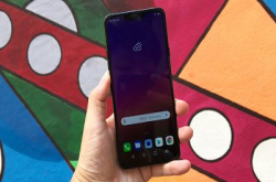 水货LGG7怎么这么便宜？lg g7 thinq购买在哪买价格便宜可以吃鸡吗跑分