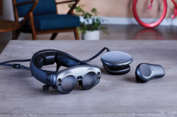 MagicLeap新品在美开售 15670元起；SEC就马斯克发推称考虑私有化一事发询问函；知乎完成E轮融资2.7亿美元