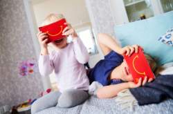 瑞典麦当奴开心乐园餐送VRCardboard