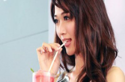 “爱彼表女皇杯”马场摄影活动投票展开！有机会获充电池及精美礼品