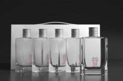 年轻人的第一瓶白酒？雷军的首款白酒上线 价格感人