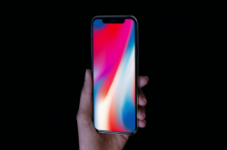 iPhoneX、iPhone8在30分钟内就能充饱50%电力