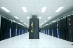全球500大超级电脑名单出炉，中国以自制的“神威太湖之光”夺冠!
