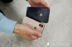 iPhoneXS和XSMax哪款更耐摔？结果完全相反