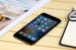 总统的手机：俄罗斯推纯金川普iPhone7