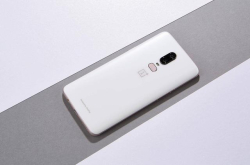 怎样的手机才能被称之为DreamPhone？一加6月牙白版为你揭晓答案