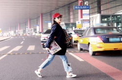 你离开以后我感觉自己走路都带风