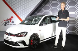 必抢！限量40部VolkswagenGolfGTIClubsport飙到埋身！