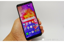 华为P20实拍图：设计与P20Pro相近 改进Mate10取代了金属机身