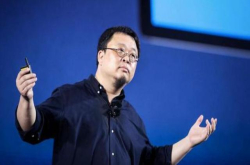 罗永浩无限屏到底有多火？友商们纷纷推出无限屏系统主题